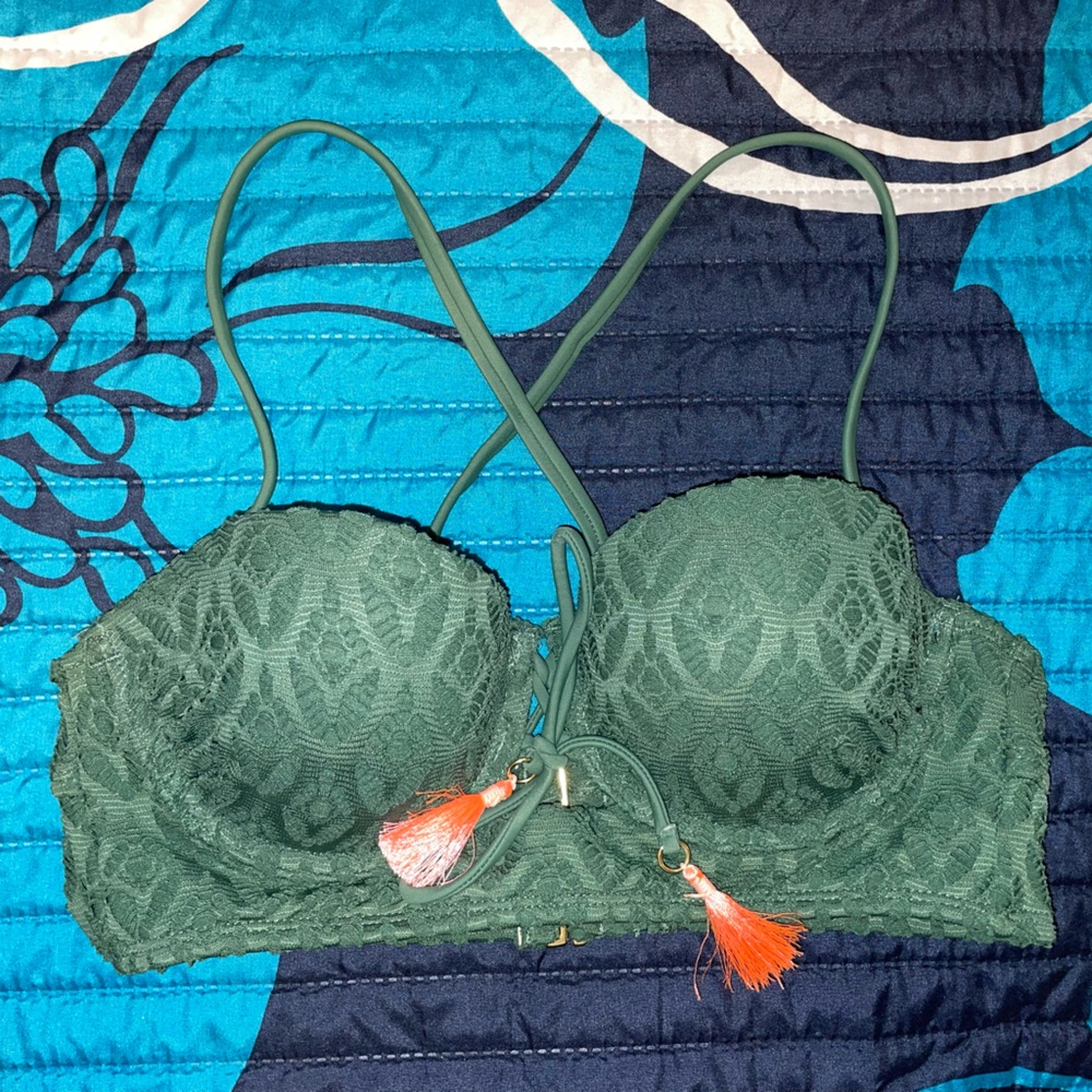 Xhilaration bikini (TOP ONLY)